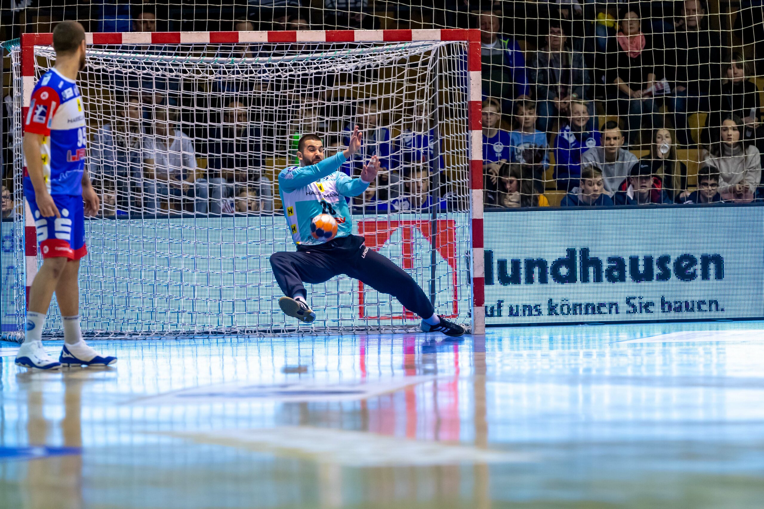 Mehr über den Artikel erfahren SG verpflichtet Keeper Denis Karic vom ThSV Eisenach