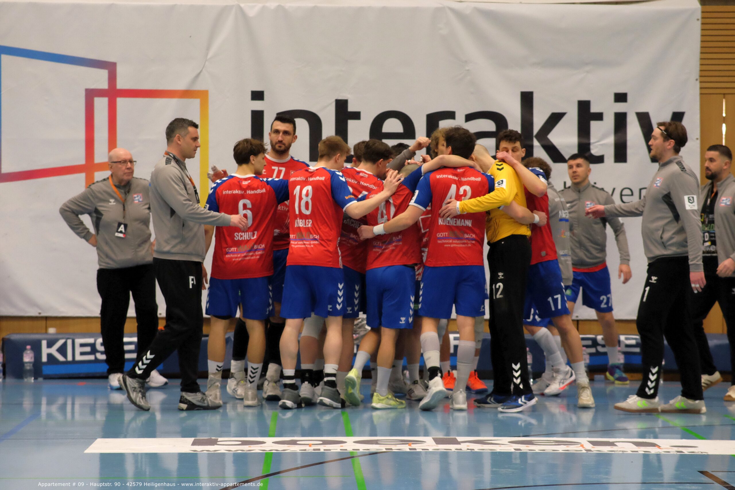 Mehr über den Artikel erfahren Erste Niederlage nach starker Serie – interaktiv . Handball unterliegt knapp in Hanau