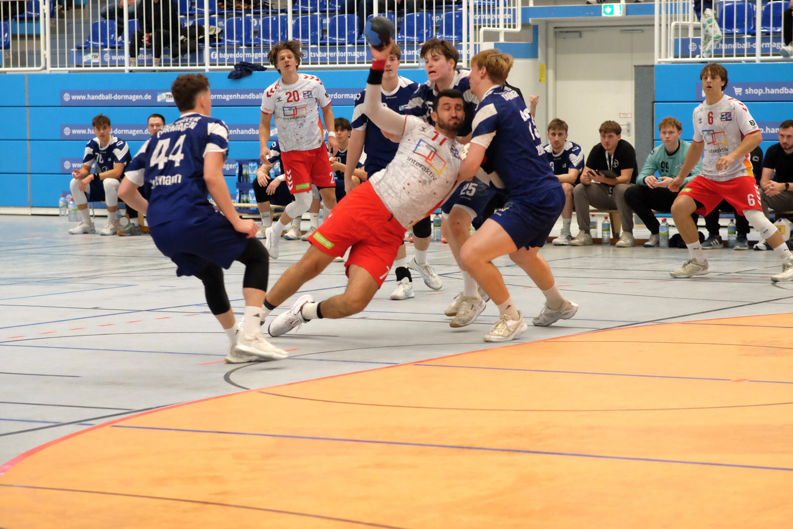 Mehr über den Artikel erfahren Auswärtsspiel beim Aufsteiger: interaktiv . Handball reist zum HV Vallendar